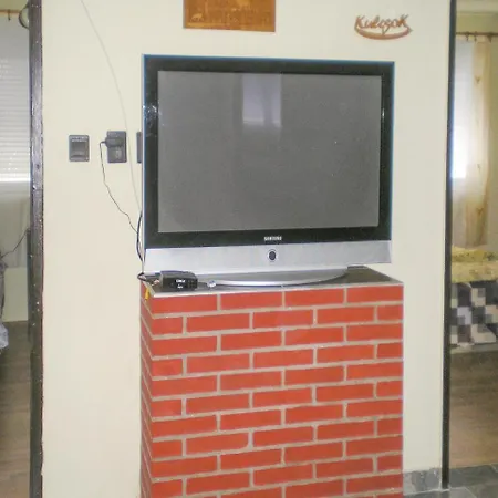 Three-bedroom Holiday In