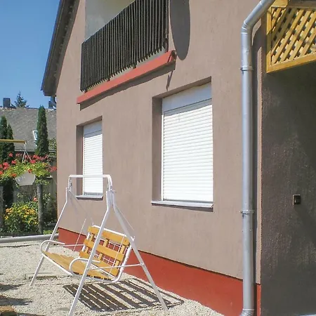 Three-bedroom Holiday In