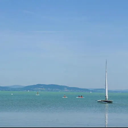 Three-bedroom Holiday In Balatonfenyves